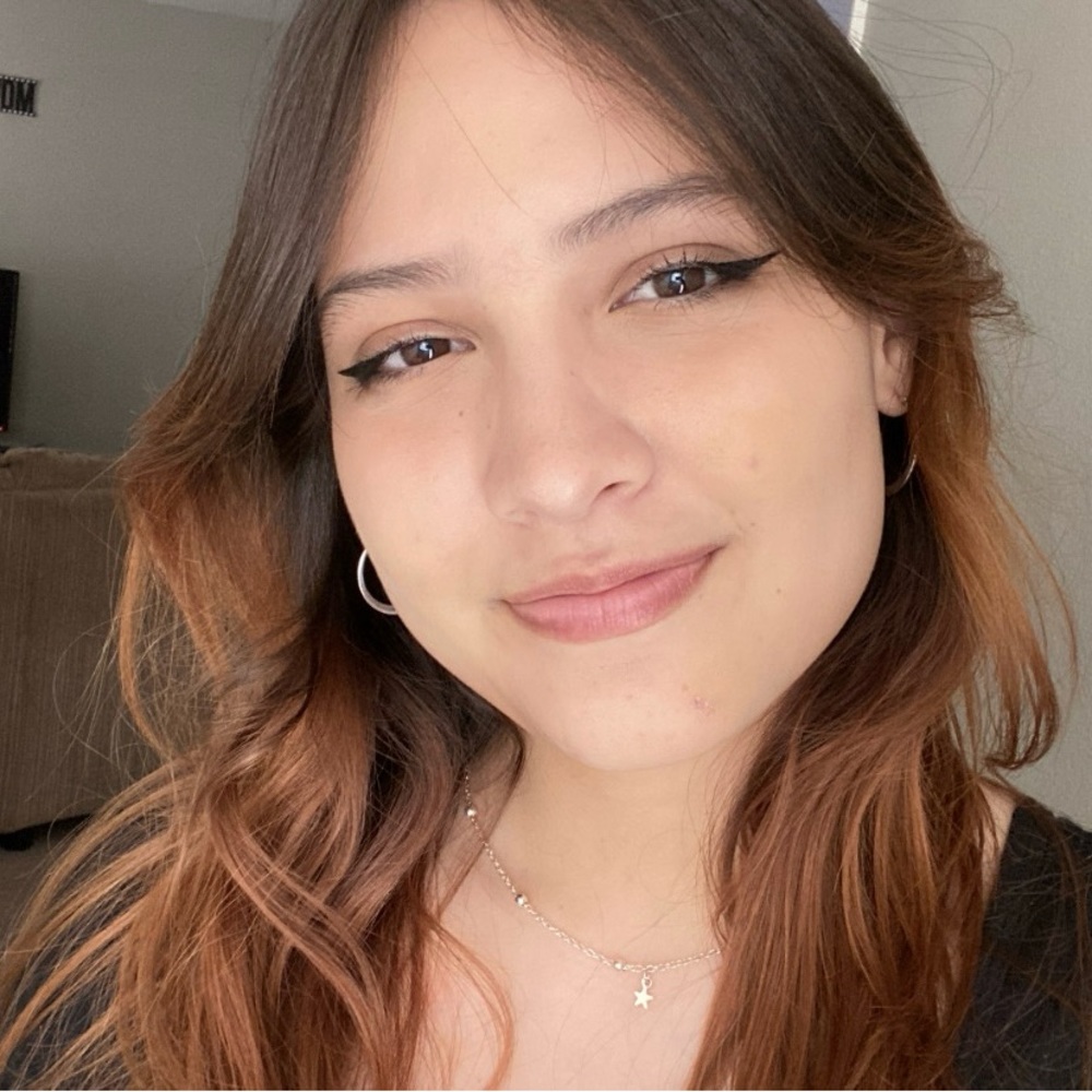 Meet your Posher, Sarina